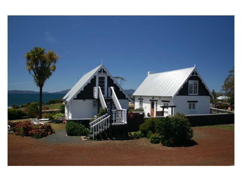 42 Gordon Street, Swansea TAS 7190