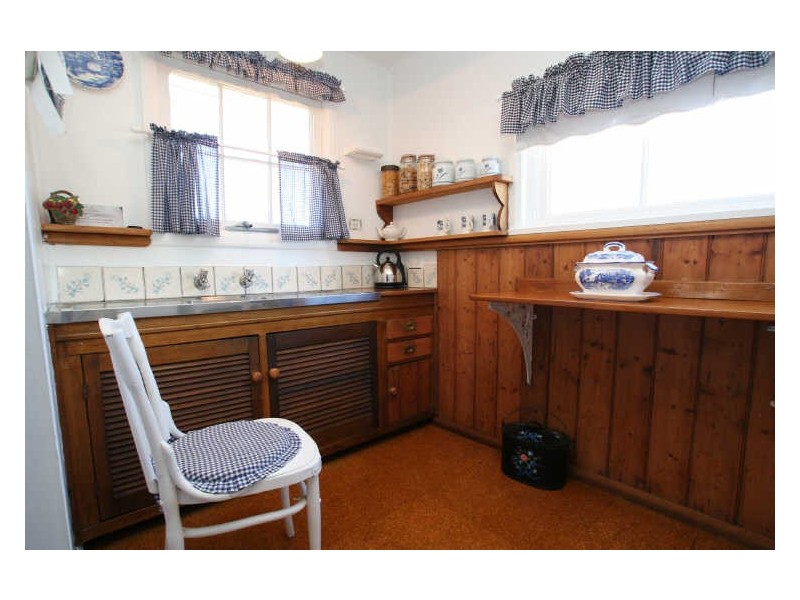 42 Gordon Street, Swansea TAS 7190