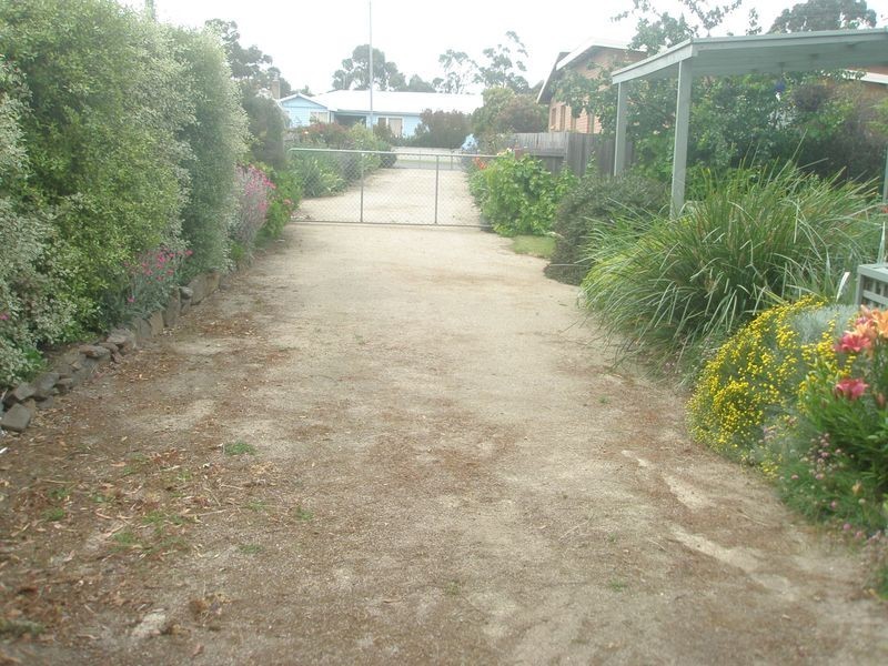 16 Shaw Street, Swansea TAS 7190