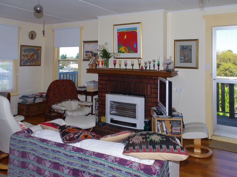 6 Victoria Street, Swansea TAS 7190