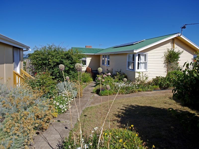 6 Victoria Street, Swansea TAS 7190