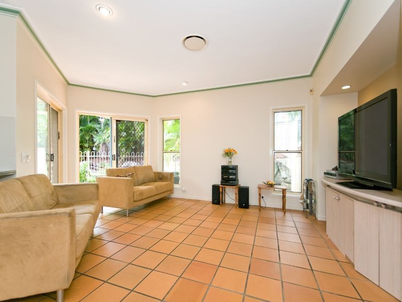 Chapel Hill QLD 4069