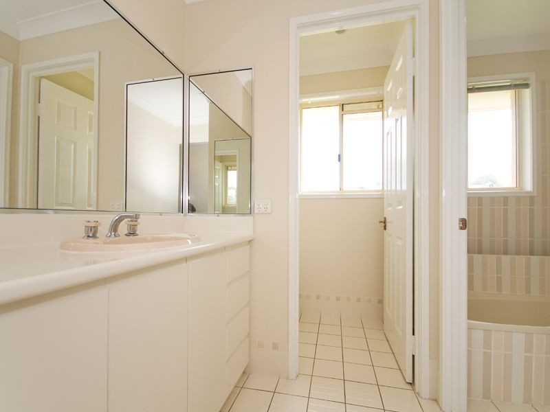 Chapel Hill QLD 4069