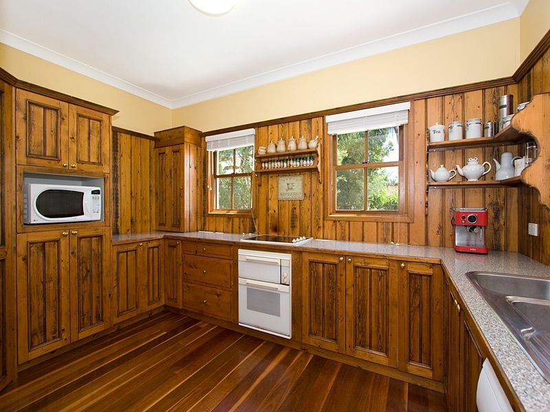 Brookfield QLD 4069