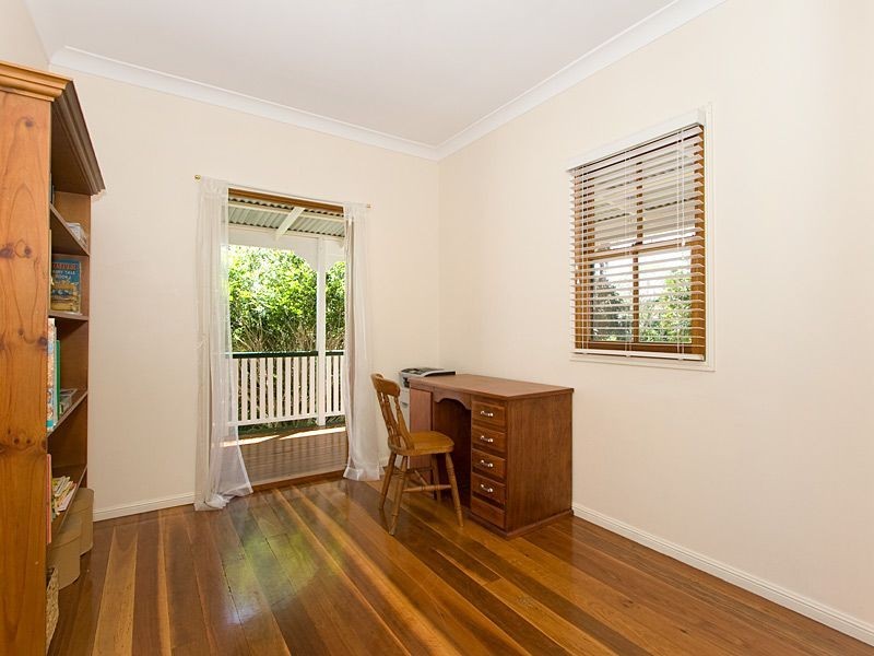 Brookfield QLD 4069