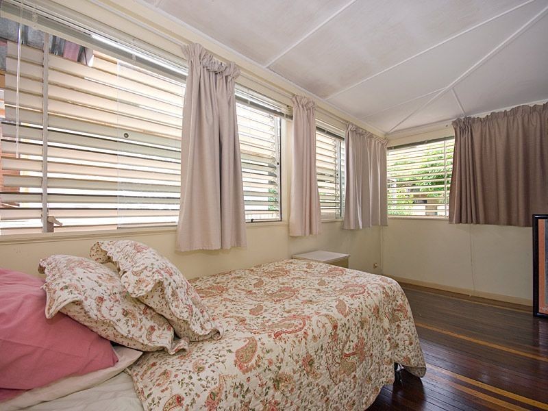 Taringa QLD 4068