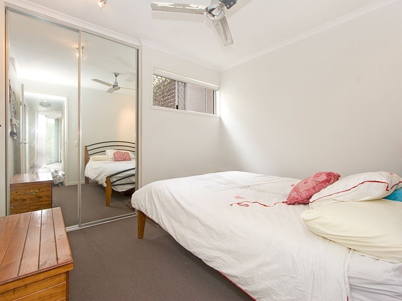 Taringa QLD 4068
