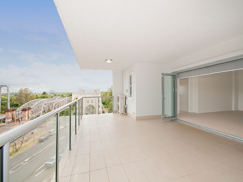 Indooroopilly QLD 4068