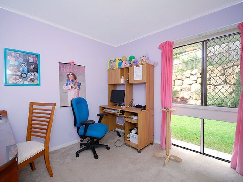 1 Yeoman Street, Chapel Hill QLD 4069