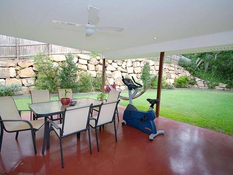 1 Yeoman Street, Chapel Hill QLD 4069