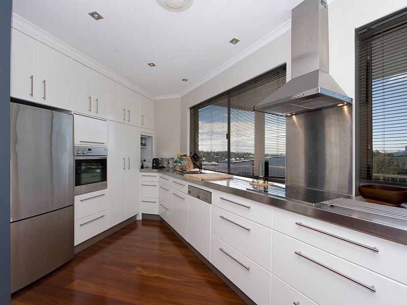 8/74 Kensington Terrace, Toowong QLD 4066