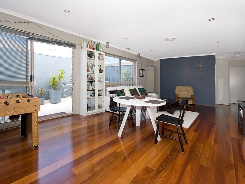 8/74 Kensington Terrace, Toowong QLD 4066