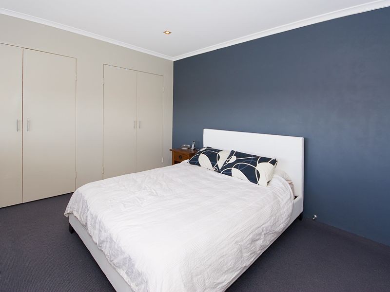 8/74 Kensington Terrace, Toowong QLD 4066