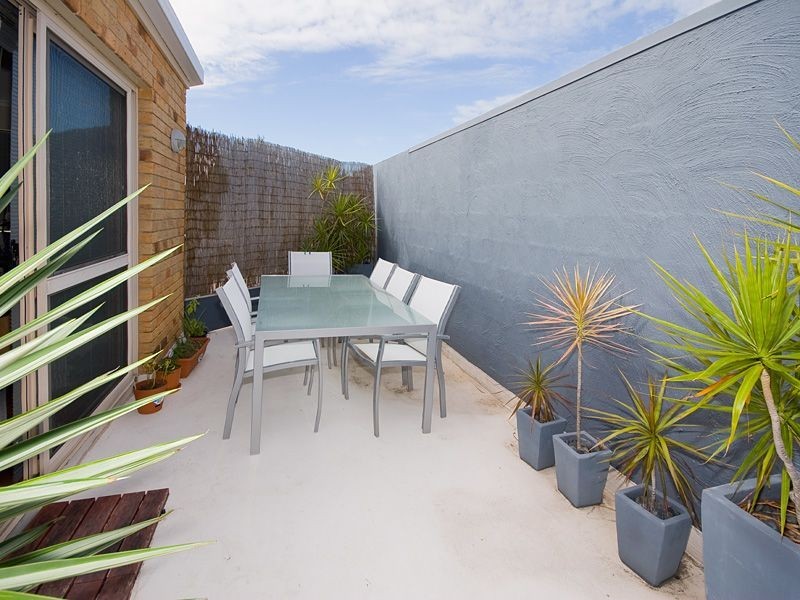 8/74 Kensington Terrace, Toowong QLD 4066