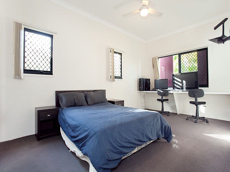 Taringa QLD 4068