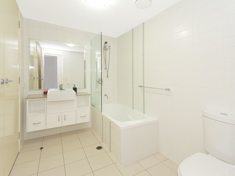 Indooroopilly QLD 4068