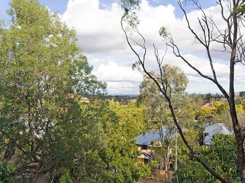 Taringa QLD 4068