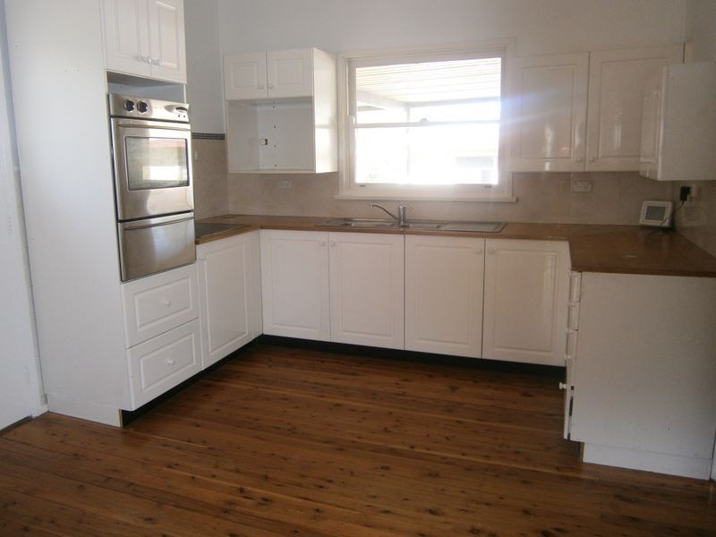 8 Kulgoa Street, Lalor Park NSW 2147