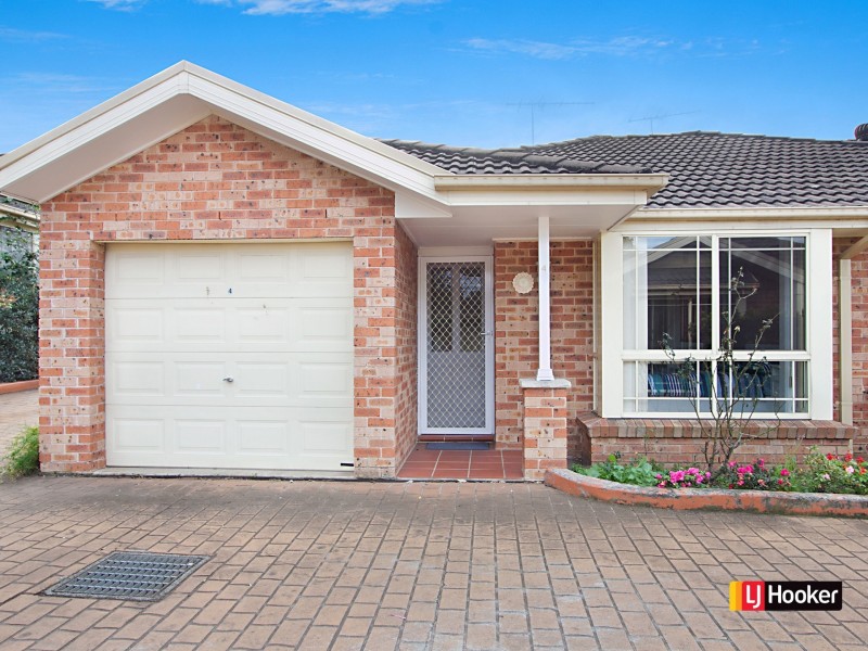 4/200 Targo Road, Girraween NSW 2145