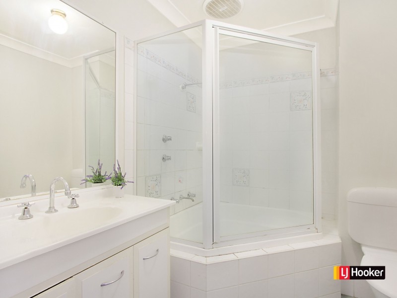 4/200 Targo Road, Girraween NSW 2145