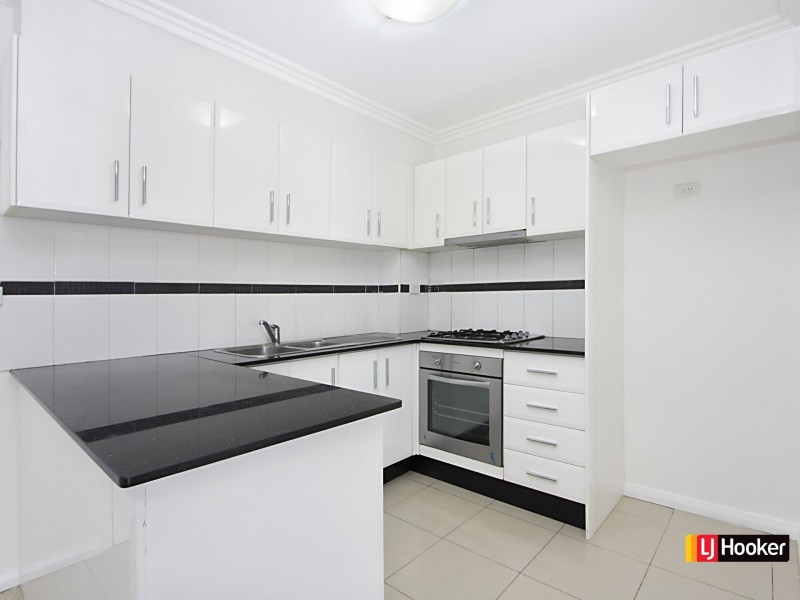 31/8-14 Oxford Street, Blacktown NSW 2148