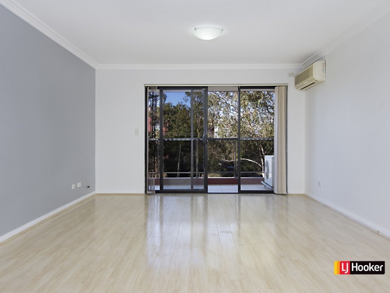 31/8-14 Oxford Street, Blacktown NSW 2148