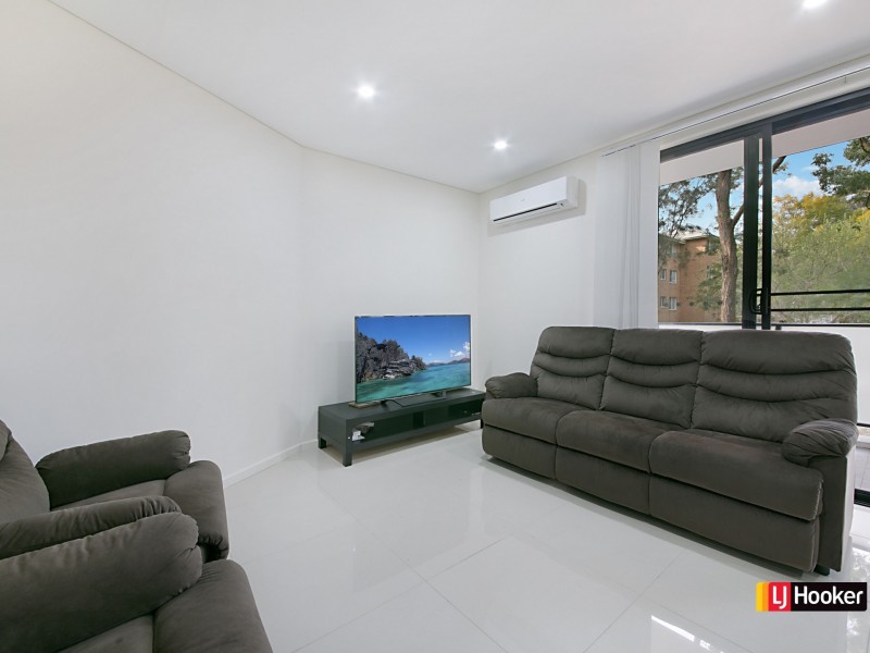 8/232 Targo Road, Toongabbie NSW 2146