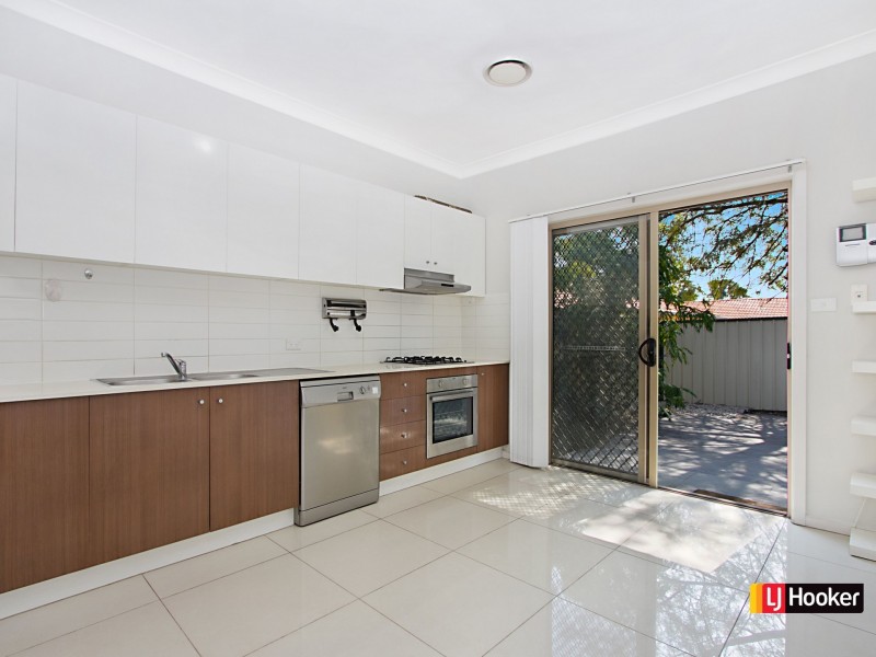2/14 Lancaster Street, Blacktown NSW 2148