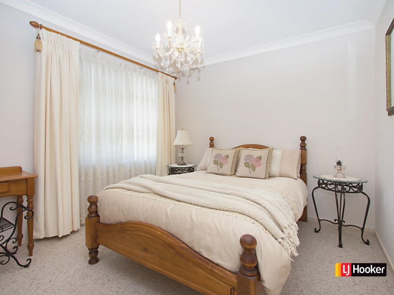 6 Borrowdale Way, Beaumont Hills NSW 2155