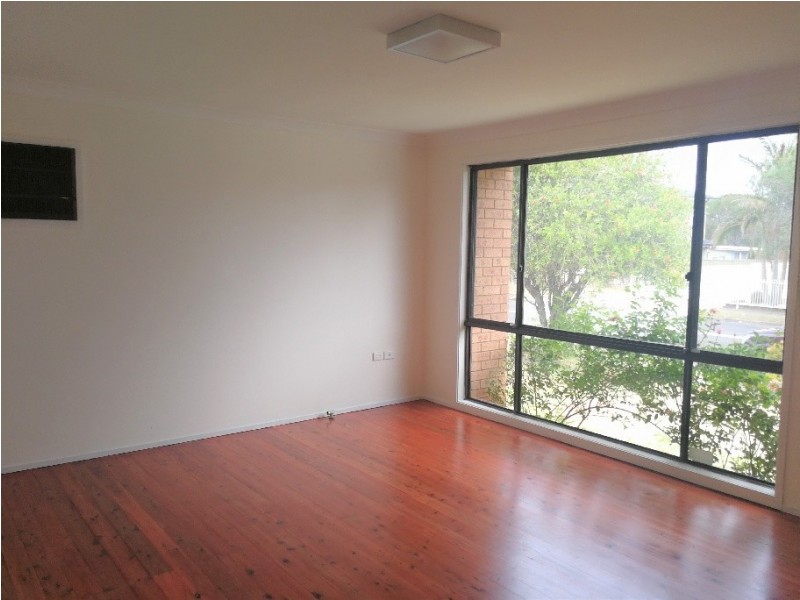 16 Cowper Circle, Quakers Hill NSW 2763