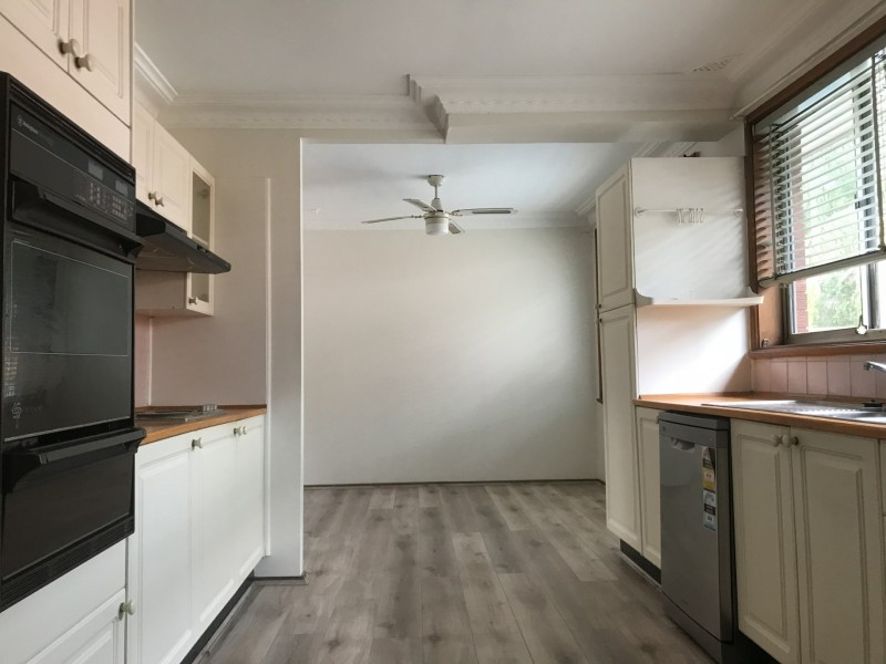 1 Barangaroo Road, Toongabbie NSW 2146