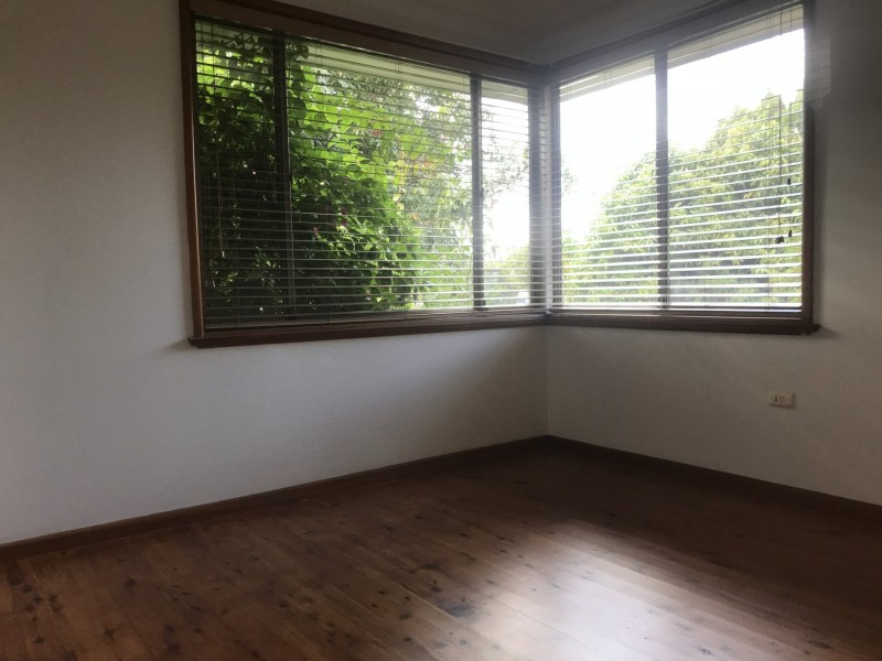 1 Barangaroo Road, Toongabbie NSW 2146