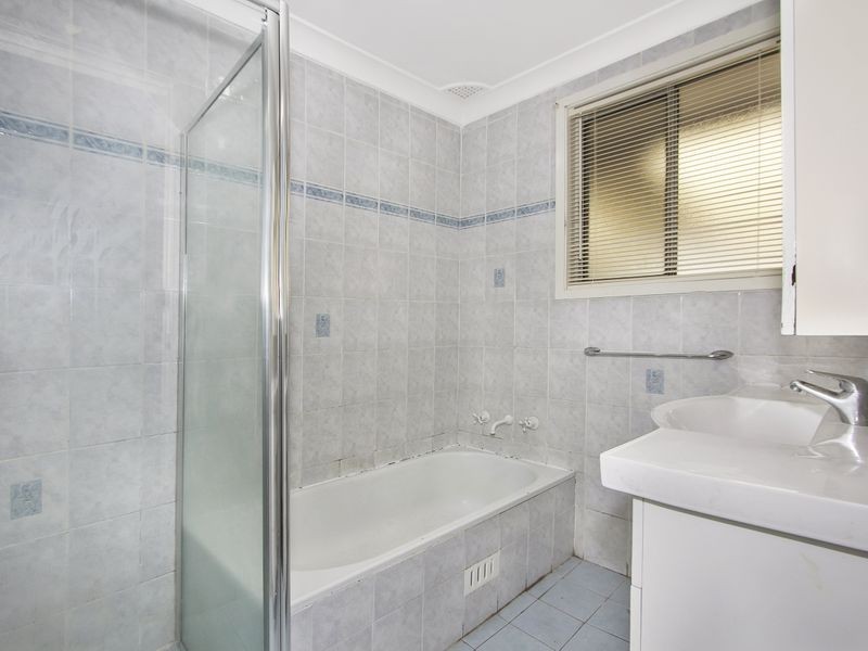 6 Moore Place, Doonside NSW 2767