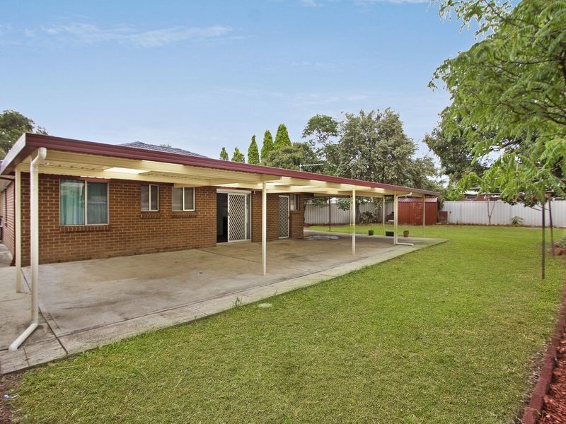 6 Moore Place, Doonside NSW 2767