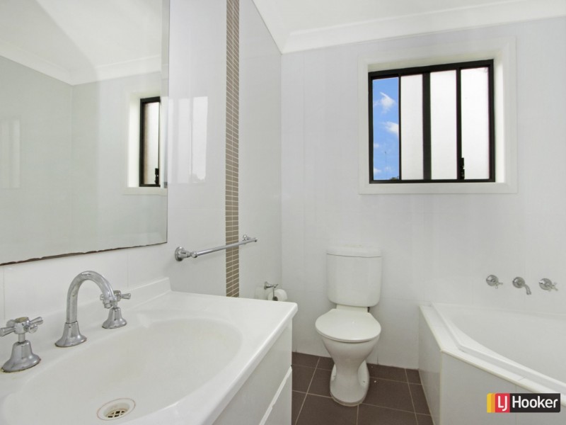 2/121-123 Stephen Street, Blacktown NSW 2148