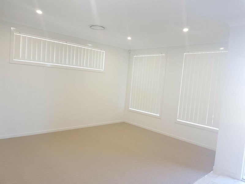 33 Madden Street, Oran Park NSW 2570