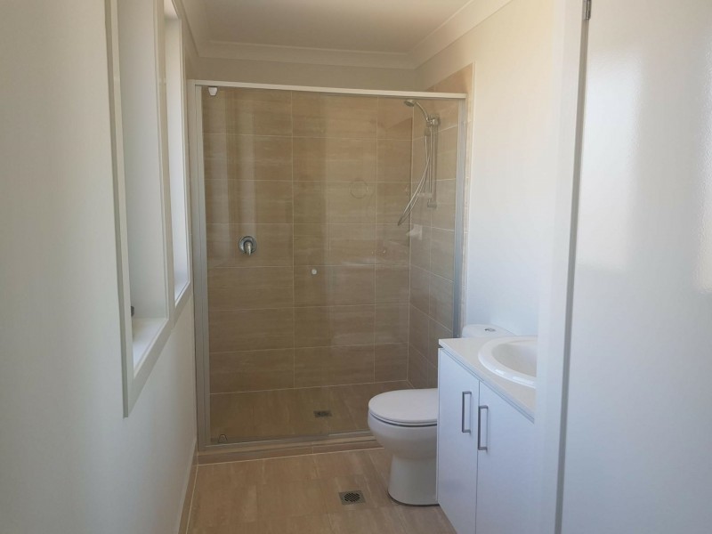 33 Madden Street, Oran Park NSW 2570