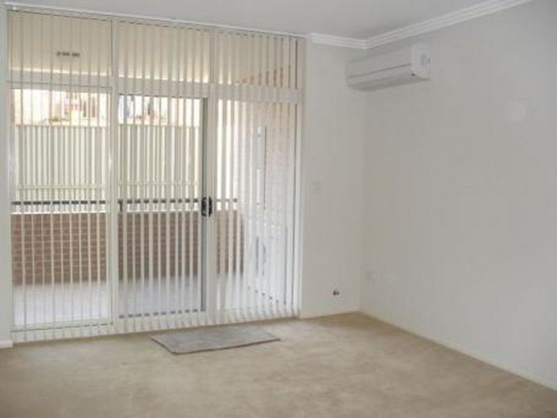 2/2-4 Fifth Avenue, Blacktown NSW 2148