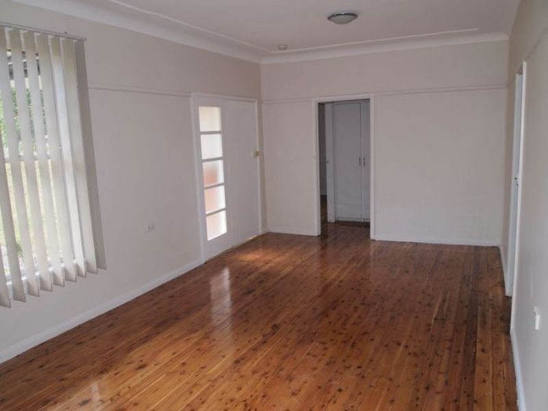 18 Gladys Crescent, Seven Hills NSW 2147