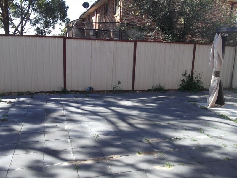 1/33 Doonside Crescent, Blacktown NSW 2148