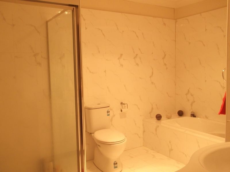 2/16 Highland Avenue, Toongabbie NSW 2146