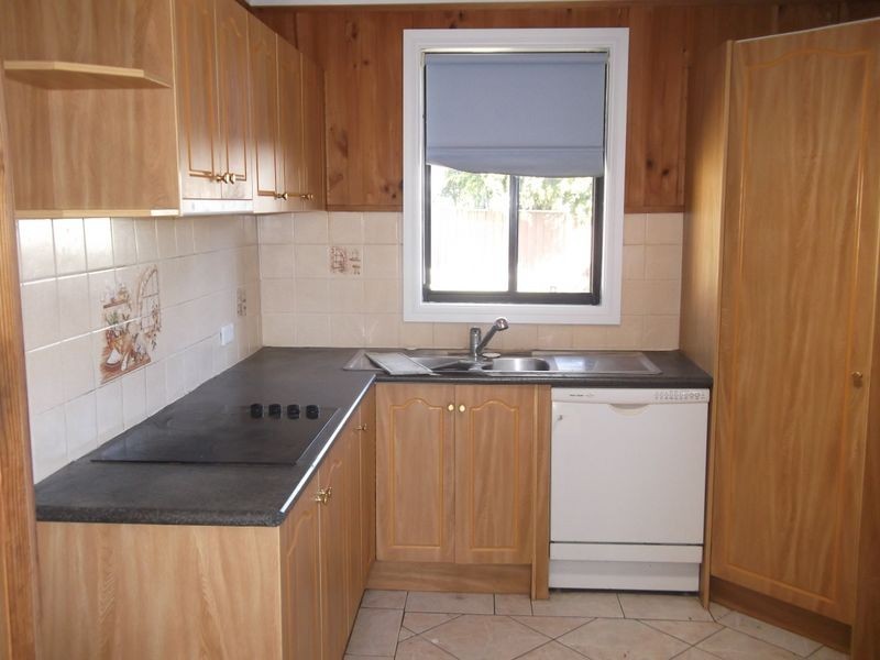 36 Leyte Avenue, Lethbridge Park NSW 2770