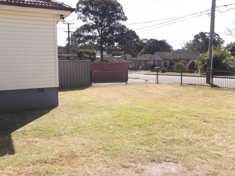 36 Leyte Avenue, Lethbridge Park NSW 2770