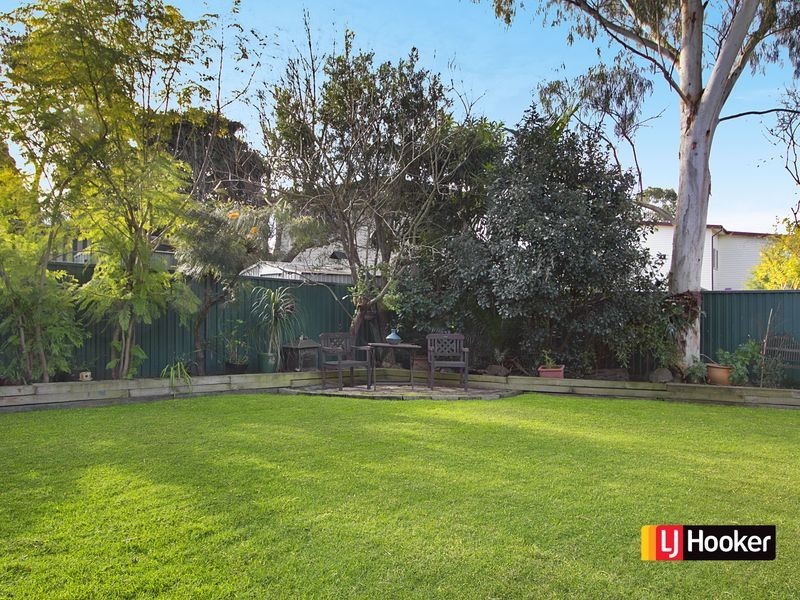 27 Stephen Street, Blacktown NSW 2148