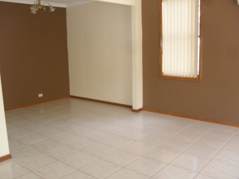 31 Stuart Mould Crescent, Lalor Park NSW 2147