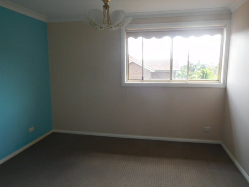 18 Crestview Drive, Glenwood NSW 2768