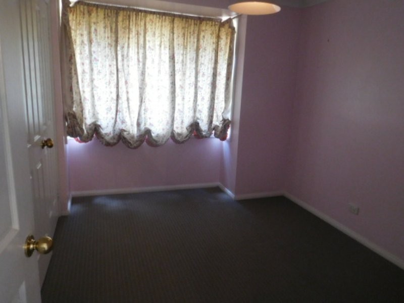 18 Crestview Drive, Glenwood NSW 2768