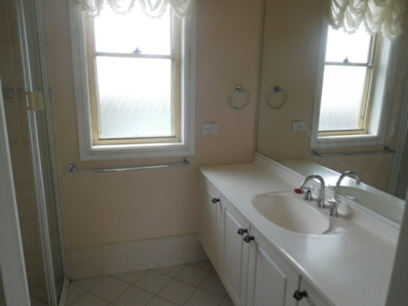 18 Crestview Drive, Glenwood NSW 2768