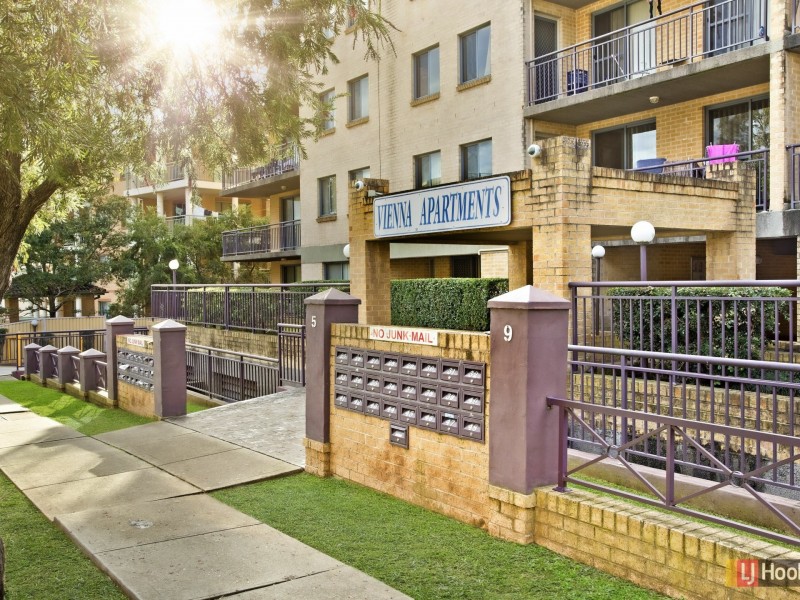 28/5-9 Fourth Avenue, Blacktown NSW 2148