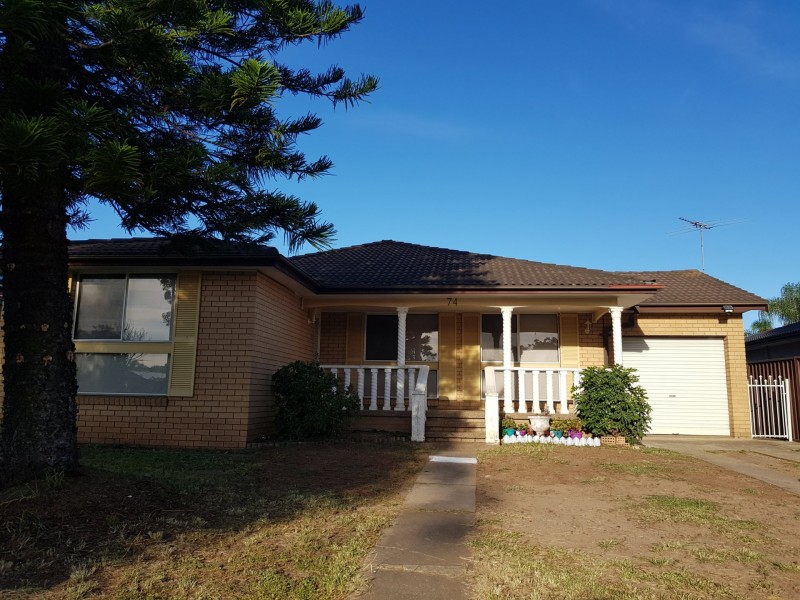 74 Eastern Road, Quakers Hill NSW 2763